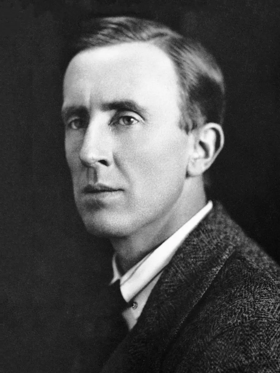 Picture of author J.R.R. Tolkien during the 1920s.
